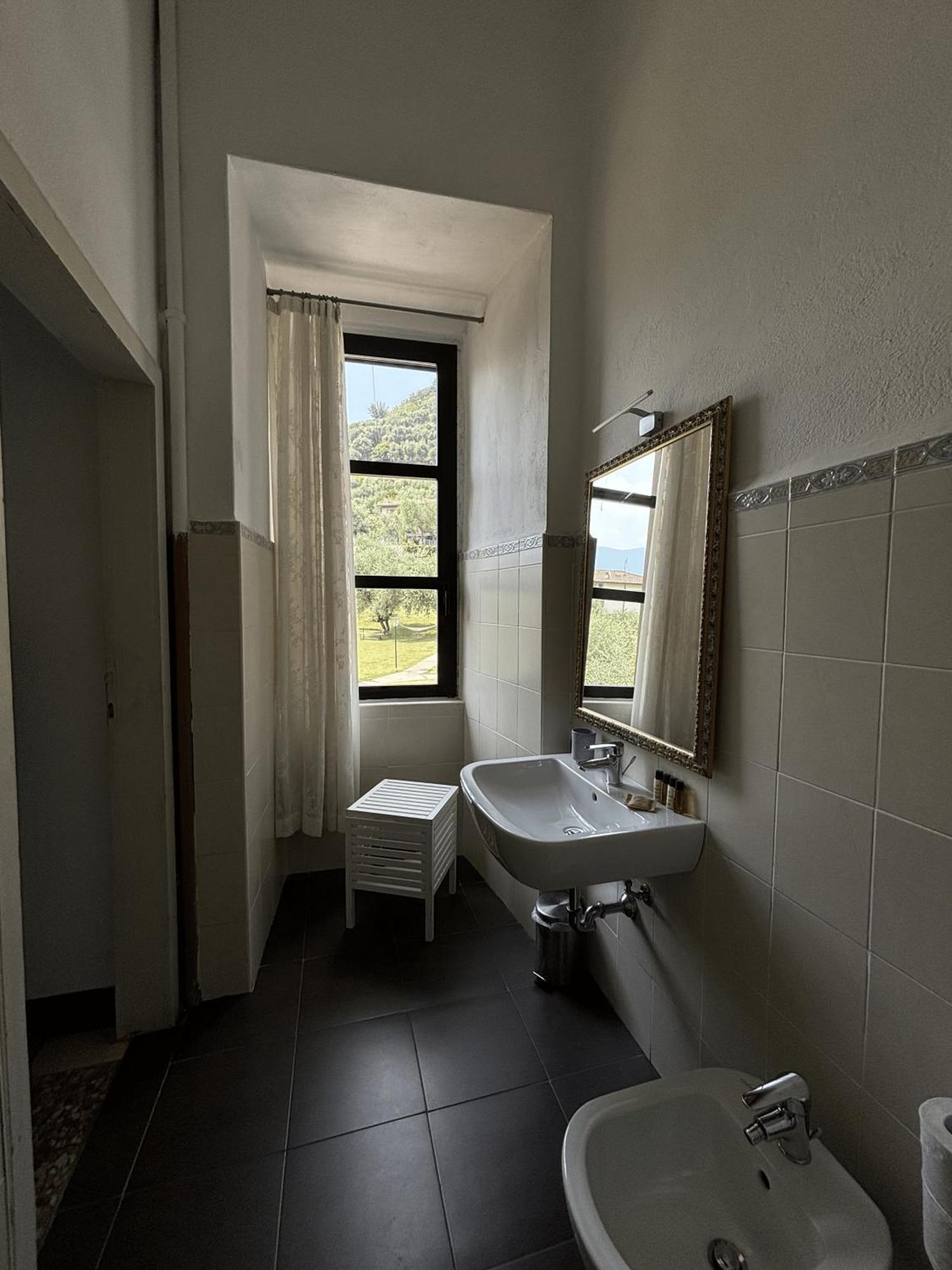 Castello Oldofredi Aparthotel Monte Isola Εξωτερικό φωτογραφία